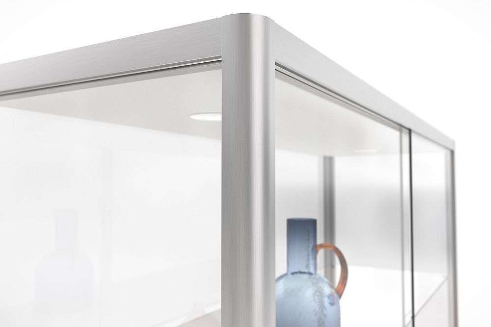 Merax Standvitrine mit LED-Beleuchtung, 16 Farben