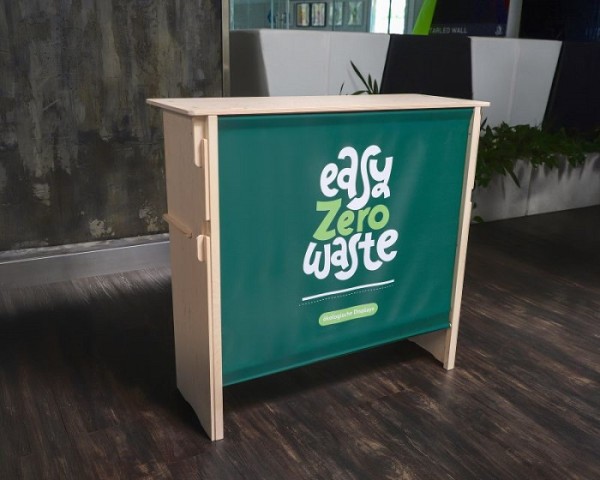 Holztheke aus Birkenholz nachhaltig Promotiontheke